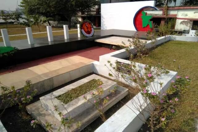 বীরশ্রেষ্ঠ রুহুল আমিনের সমাধি | Tomb of Birshreshtha Ruhul Amin
