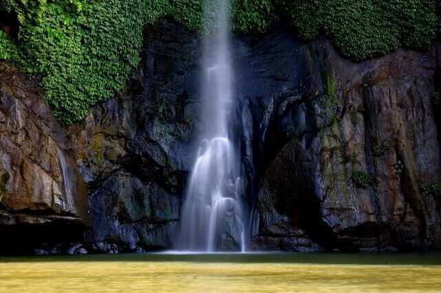 মাধবকুণ্ড লেক ও জলপ্রপাত | Madhabkunda Lake and Waterfall