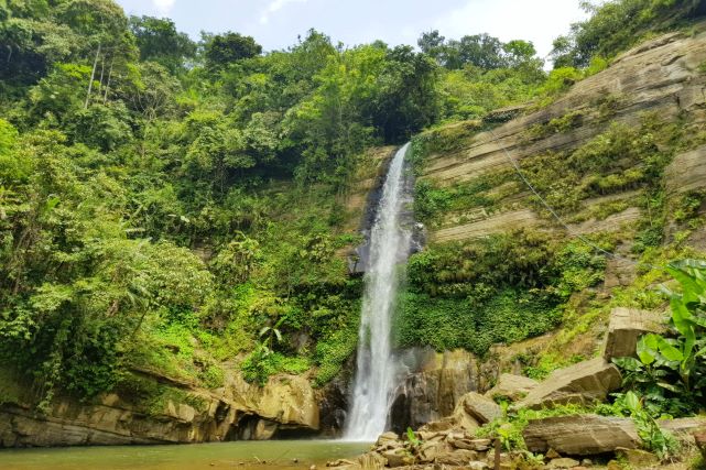 পরিকুন্ড জলপ্রপাত | Parikunda Waterfall