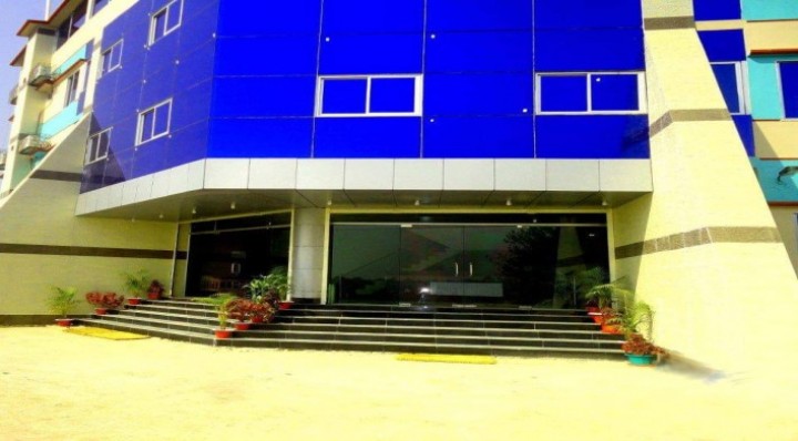 Hotel Ecochari Inn